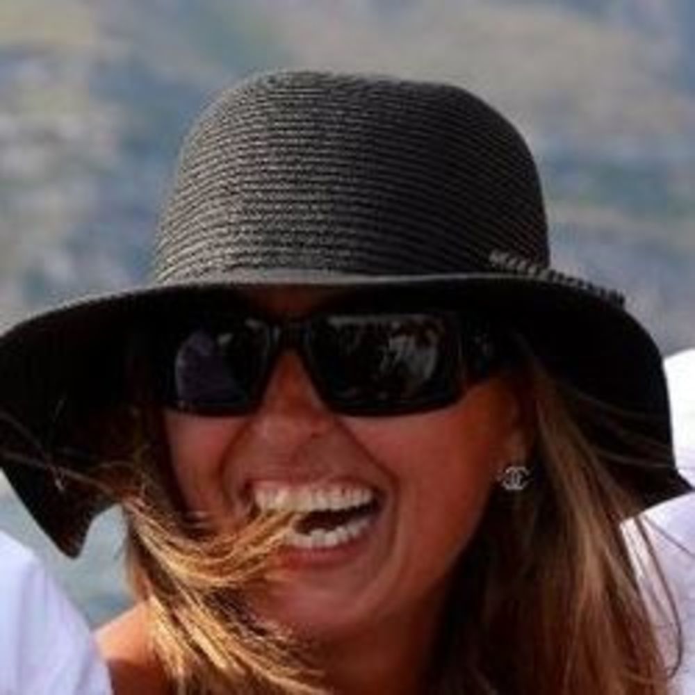 Meet your Posher, Beatrice